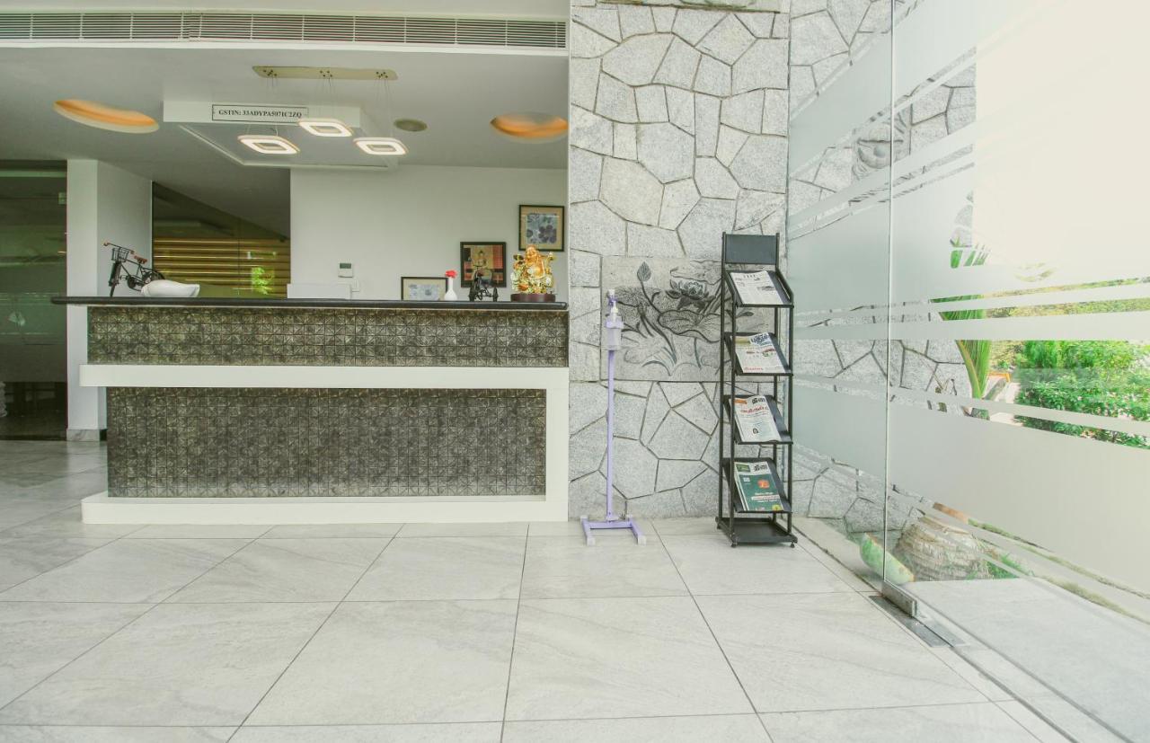 White Pearl Residency Hotel Pondicherry Exterior photo